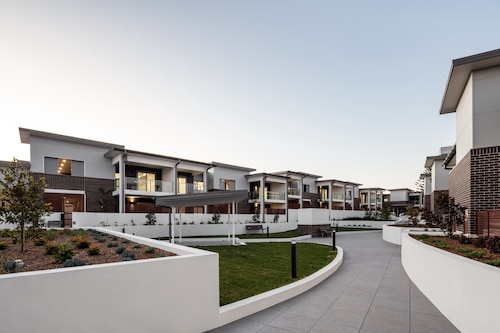 3-bed Apartment in Beautiful Kiama With Study Nook