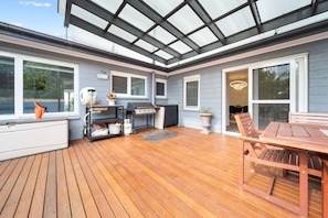 Apartment | Outdoor dining