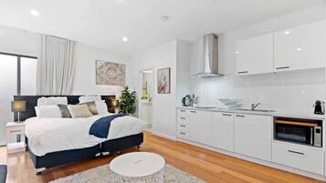 1 bedroom, bed sheets