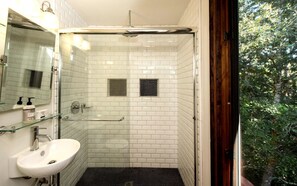Handdoeken, toiletpapier