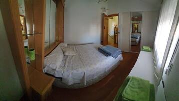 Habitación Confort doble, patio, vistas al jardín | Wifi gratis