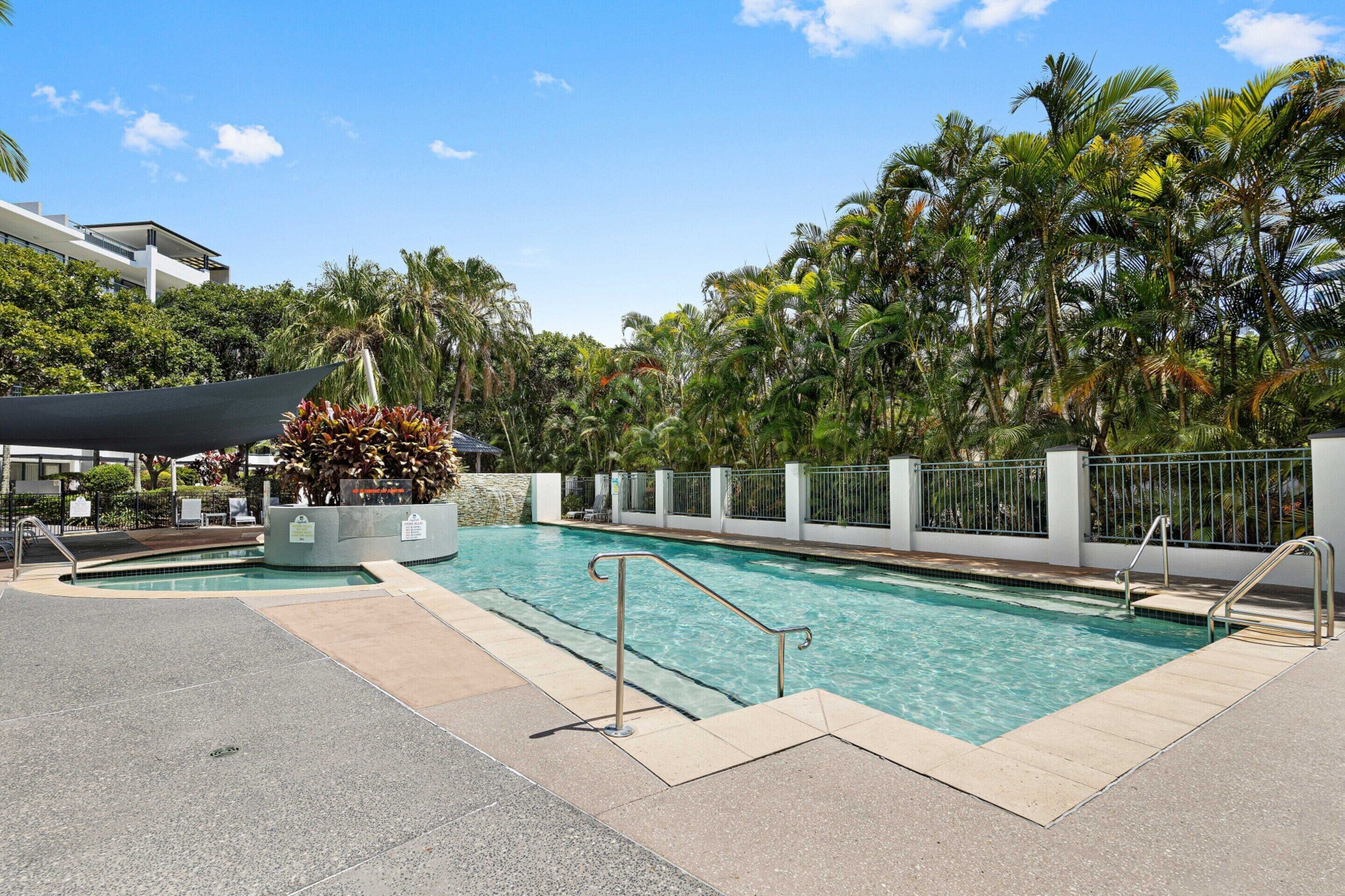 Apartment | Pool | Outdoor pool