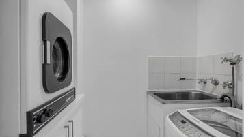 Apartment | Bahagian dalam