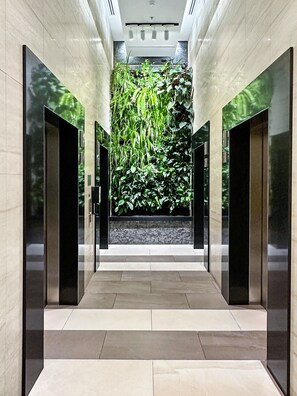 Apartment | Interior - Brisbane CBD Stay With Pool & Gym Access (Brisbane)