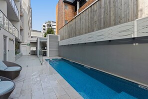 Apartment | Pool | Outdoor pool - Chic 2-bed Apartment & 5 Minutes Walk to Qpac (Brisbane)