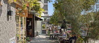 Chic 2-bed Apartment & 5 Minutes Walk to Qpac