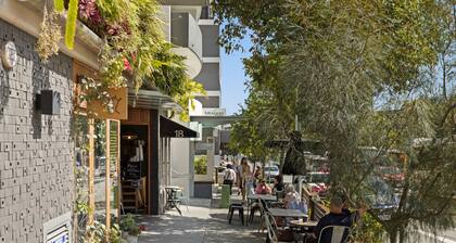 Chic 2-bed Apartment & 5 Minutes Walk to Qpac