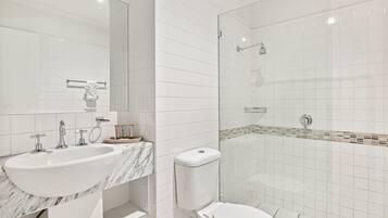 Apartemen | Kamar mandi | Handuk, sabun, dan sampo
