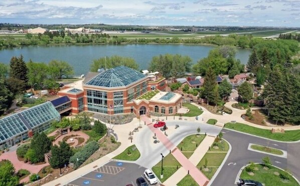 Exterior - Family-Friendly Suite with Kitchen, Gym Access, and Near Attractions (Cheyenne)