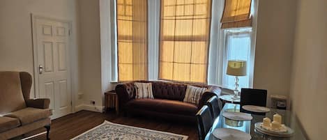 تلفزيون، مكتب