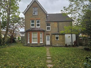 Exterior - Ground Floor 1BDR Garden Flat South Croydon (Greater London)