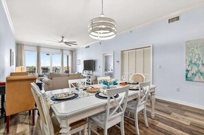 Dining - Clearwater Calm Condo, Waterfront (Clearwater Beach)