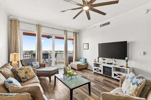 Smart TV - Clearwater Calm Condo, Waterfront (Clearwater Beach)