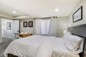 1 bedroom, desk, free WiFi, bed sheets