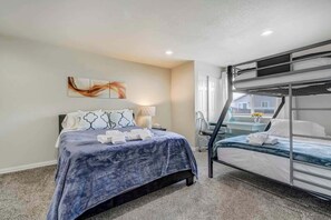 2 dormitorios, escritorio, wifi gratis y ropa de cama
