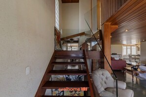 Interior - Casa em Campos do Jordão com Hidromassagem e Vista (Campos do Jordão)