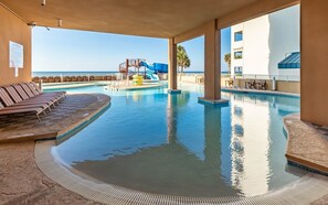 Condo, 4 quartos | Piscina | Piscina interna, piscina externa