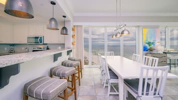 Condo, 4 Bedrooms | Dining