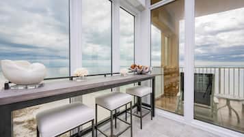 Condo, 4 Bedrooms | Outdoor dining