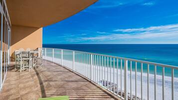 Condo, 4 quartos | Área da propriedade