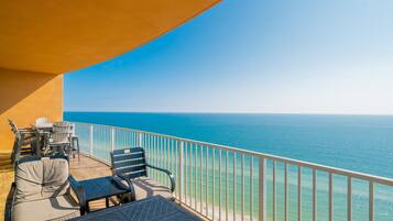 Condo, 4 habitaciones | Áreas de la propiedad