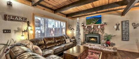 House, 3 Bedrooms | Living area