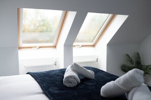 4 dormitorios, tabla de planchar con plancha, wifi y ropa de cama