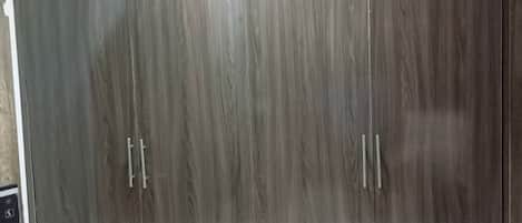 Exclusive Suite | Desk, free WiFi