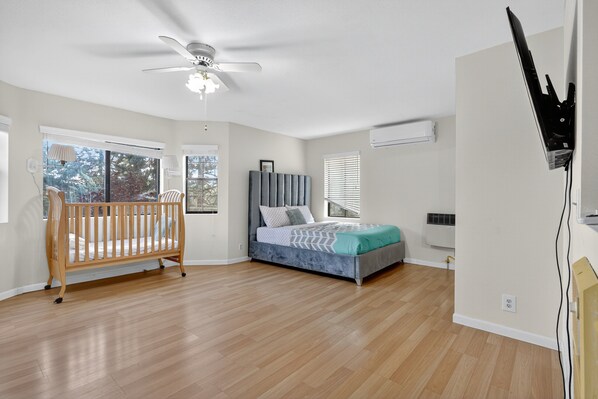 5 bedrooms, free WiFi