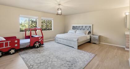 Spacious Mountain Getaway Game Room & Gazebo 5 Bedroom Villa