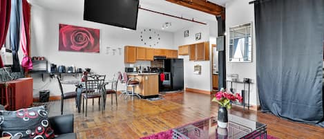 아파트, 침실 1개 | 거실 공간 | 스마트 TV