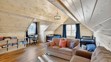 Cabin, 3 Bedrooms | Interior