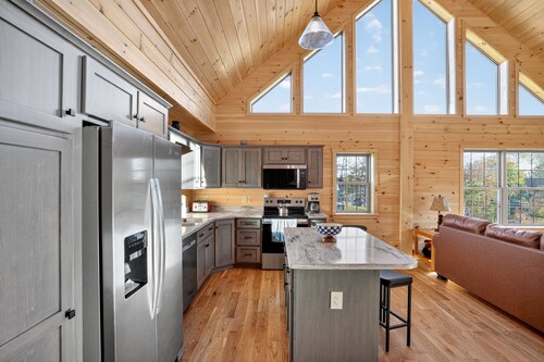 Peaceful Lakefront Cabin In The Catskills 3 Bedroom Cabin