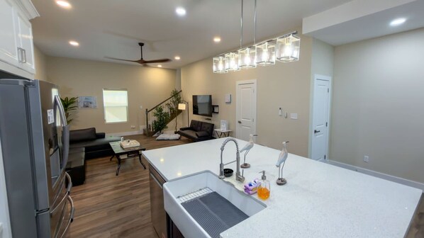 Interior - 200 Steps To Beach Private Pool 2 Big Levels 3 Bedroom Apts (South Padre Island)