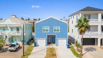 Apartment, 3 Bedrooms | Exterior