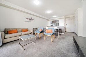 Apartment | Eigene Küche | Kochgeschirr/Geschirr/Besteck