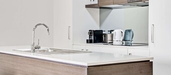 Comfy 2-bed Near the Lake With Secure Parking