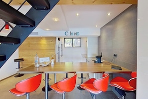 Interior - Panoramic sea view, 8-person apartment (Olmeto)
