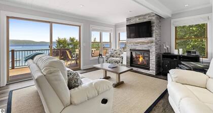 New! The Sunkissed Beach House - Truly Spectacular Luxury Lakefront Home on Crystal Lake!