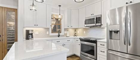 Dishwasher, coffee/tea maker, toaster