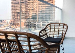 Property grounds - Free housekeeping visits during your stay - StayShort - 1BR in Al Barsha sleeps 2 with Private Balcony! (Al Barsha South)