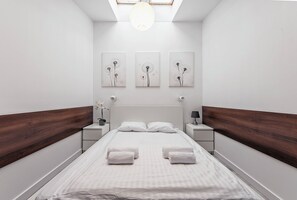 Apartemen Comfort | Seprai antialergi, setrika/meja setrika, dan Wi-Fi gratis