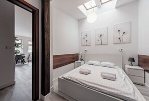 Comfort Apartment | Hypo-allergenic bedding, iron/ironing board, free WiFi - RentPlanet - Apartament Święty Marcin (Poznań)