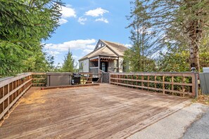 Exterior - “High Haven — A Modern Mountain Retreat with Breathtaking Views” (Sugar Mountain)