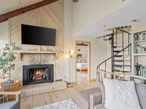 TV connectée, cheminée