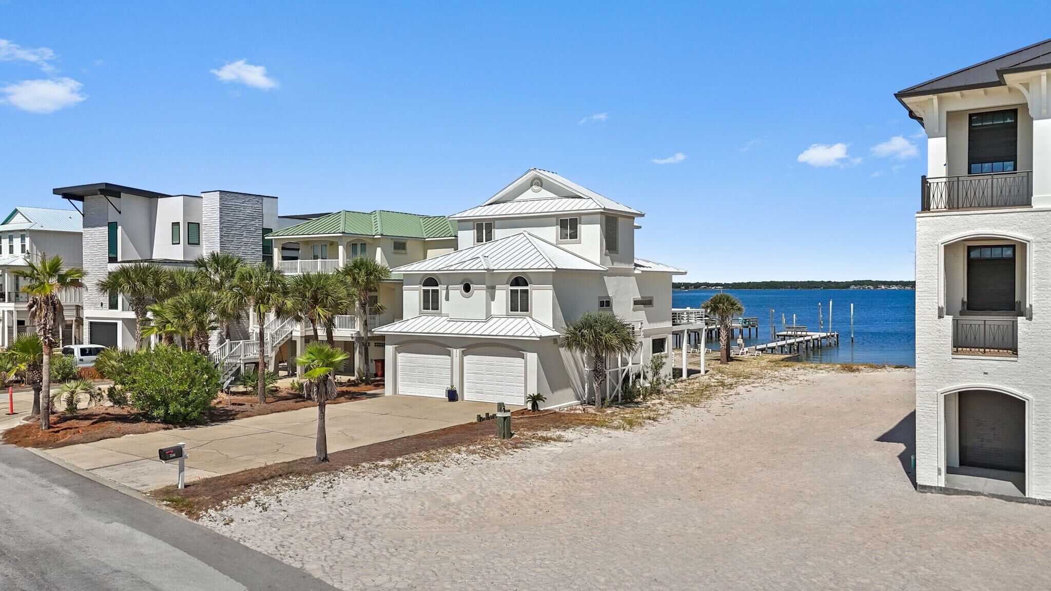 المنشأة من الخارج