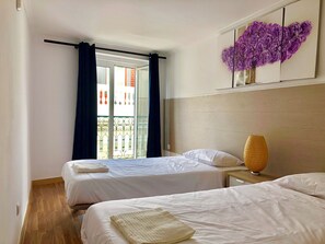 Dortoir Partagé, 1 chambre, balcon, vue ville