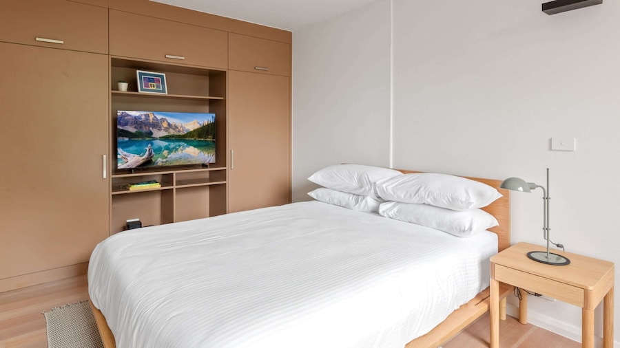 Central Bondi Studio With Rooftop Pool Access