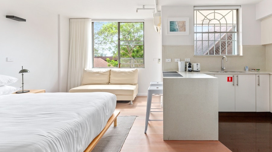 Central Bondi Studio With Rooftop Pool Access