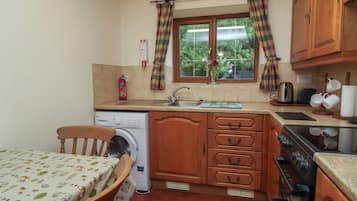 Cookware/dishes/utensils